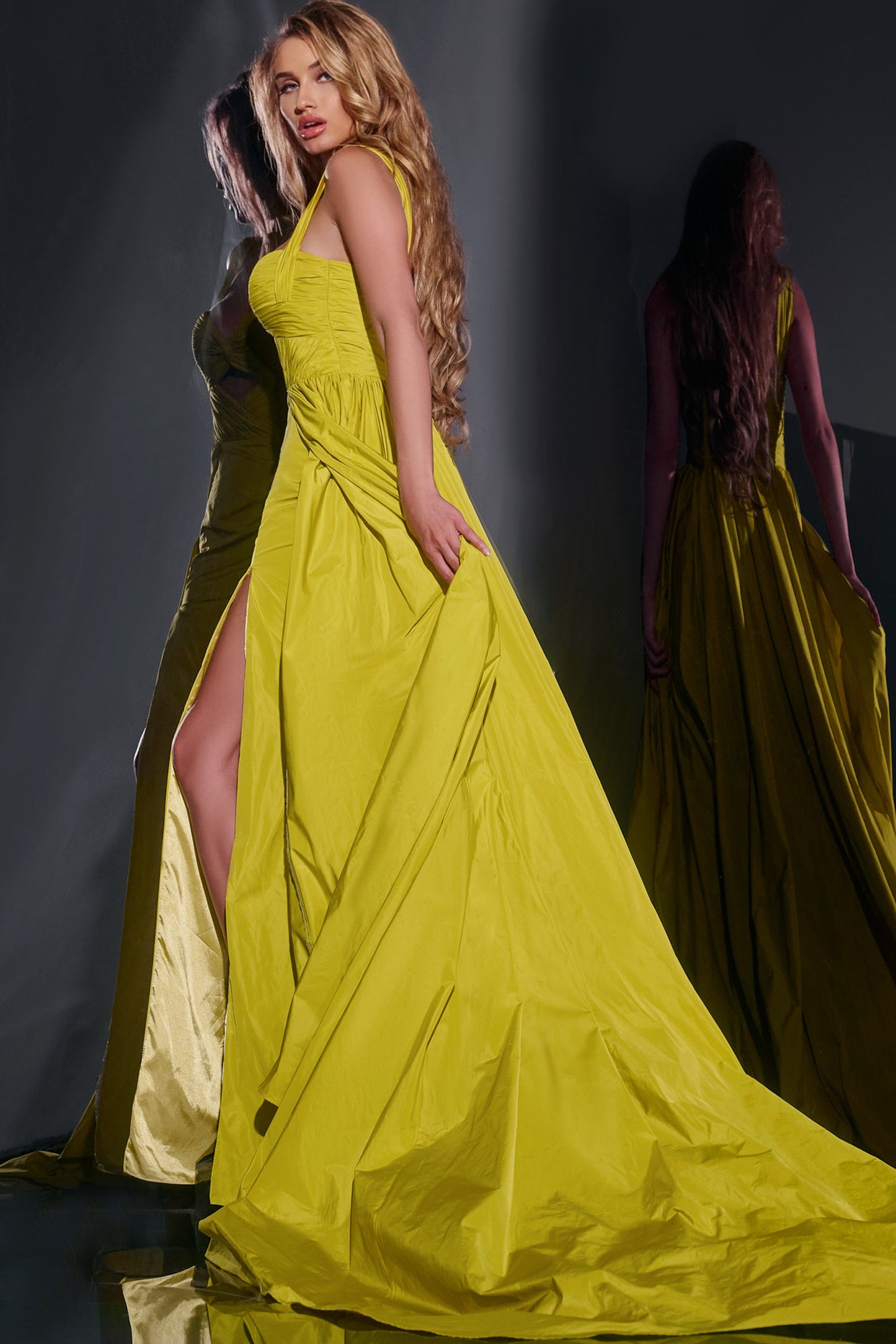 JOVANI 38957